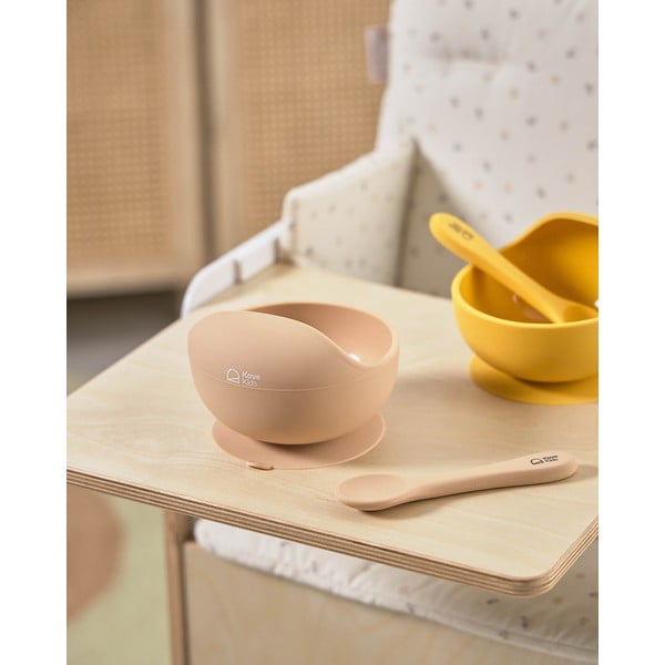 Tácka k jedálenskej stoličke v prírodnej farbe Nuun – Kave Home-image-2