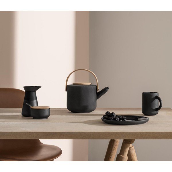 Čierna kameninová kanvička na mlieko 400 ml Theo – Stelton-image-1