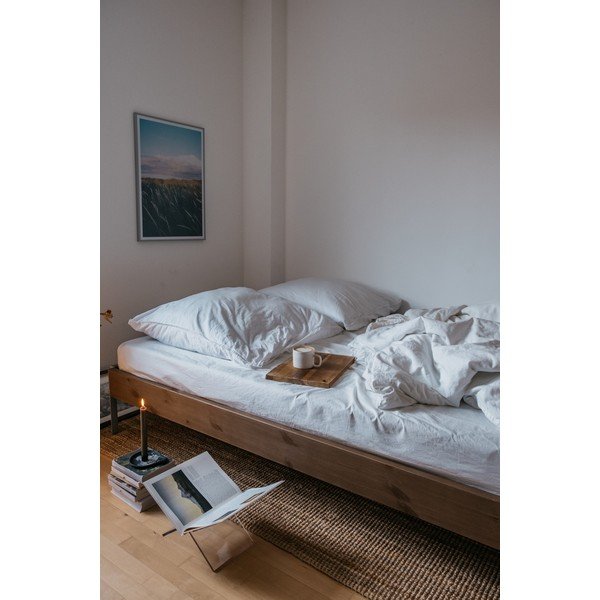 Hnedá dvojlôžková posteľ z borovicového dreva s roštom 140x200 cm Core – Karup Design-image-4