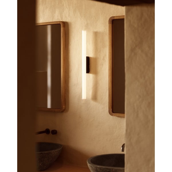 Čierno-biele LED nástenné svietidlo Valquiria – Kave Home-image-1