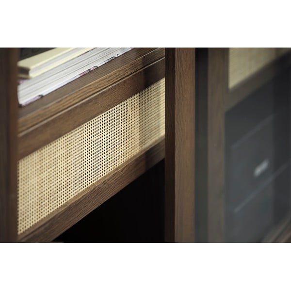 Tmavohnedá vitrína v dekore duba s posuvnými dverami 110x160 cm Barrali – Unique Furniture-image-4