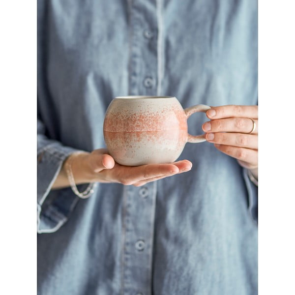 Oranžový hrnček z kameniny 410 ml Paula – Bloomingville-image-1