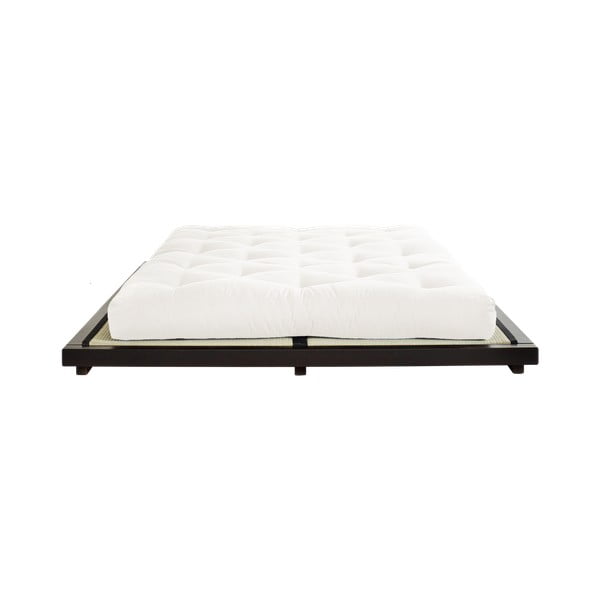 Dvojlôžková posteľ z borovicového dreva s matracom a tatami Karup Design Dock Comfort Mat Black/Natural, 160 × 200 cm