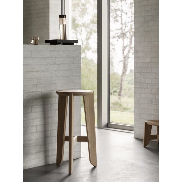 Barová stolička z dubového dreva v prírodnej farbe (výška sedadla 75 cm) Eli – Blomus-image-4