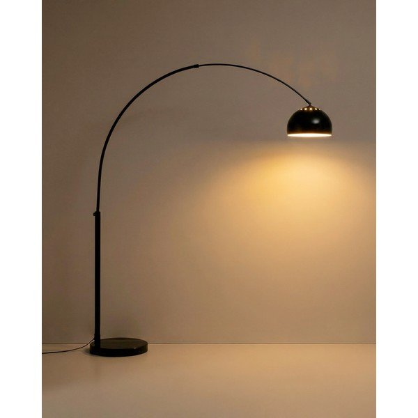Čierna stojacia lampa s kovovým tienidlom (výška  160 cm) Madali – Kave Home-image-1