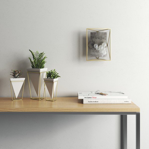 Kovový stojací/na stenu rámček v zlatej farbe 15x20 cm Prisma – Umbra-image-3