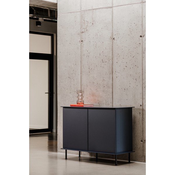 Tmavomodrá komoda s otvorom pre káble 120x88x50 cm Suumo – noo.ma-image-1