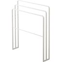 Biely kovový stojan na uteráky Yamazaki Tower