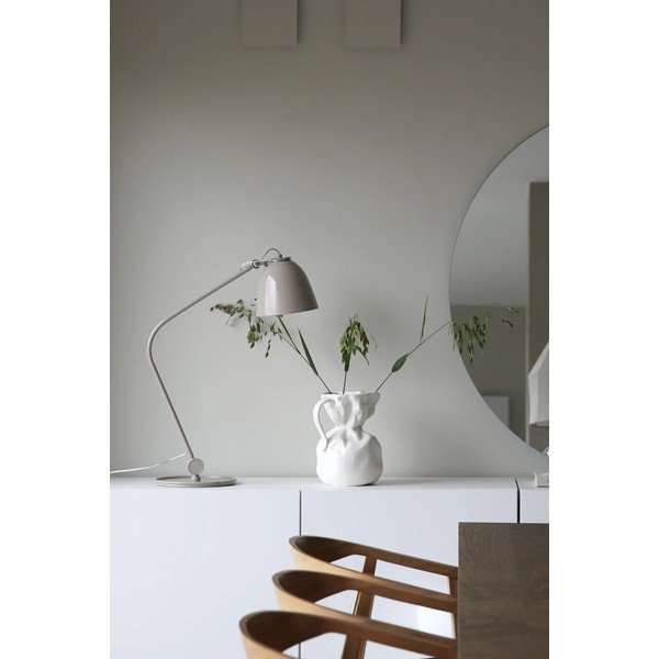 Sivobéžová stolová lampa s kovovým tienidlom (výška 47 cm) Tilt – Markslöjd-image-1