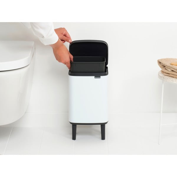 Biely oceľový odpadkový kôš 4 l Bo Hi – Brabantia-image-2