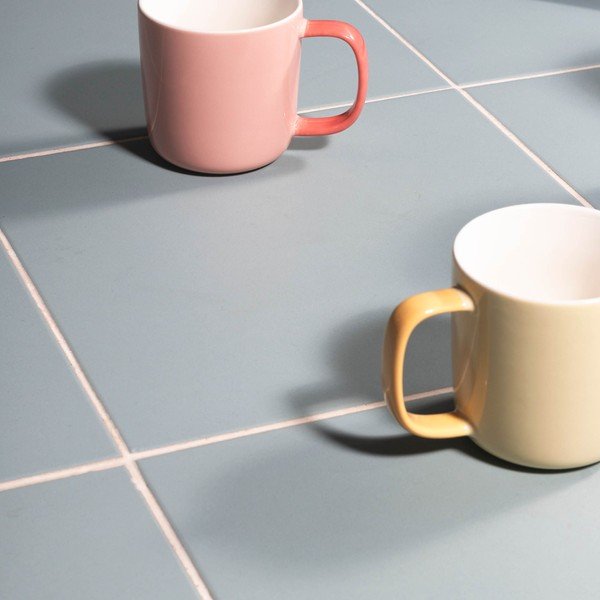 Ružový hrnček z kostného porcelánu 370 ml Mae – ONA-image-1