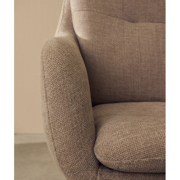 Béžové čalúnené jedálenské kreslo s podrúčkami Lexa – Kave Home-image-3