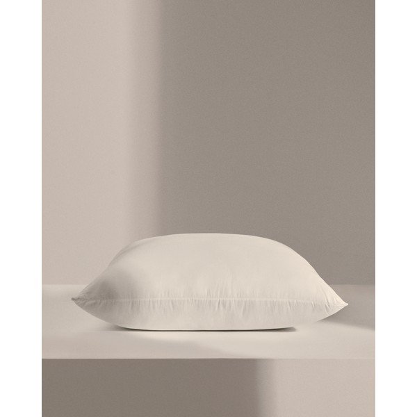 Vankúš 70x70 cm Fluff – Kave Home-image-4