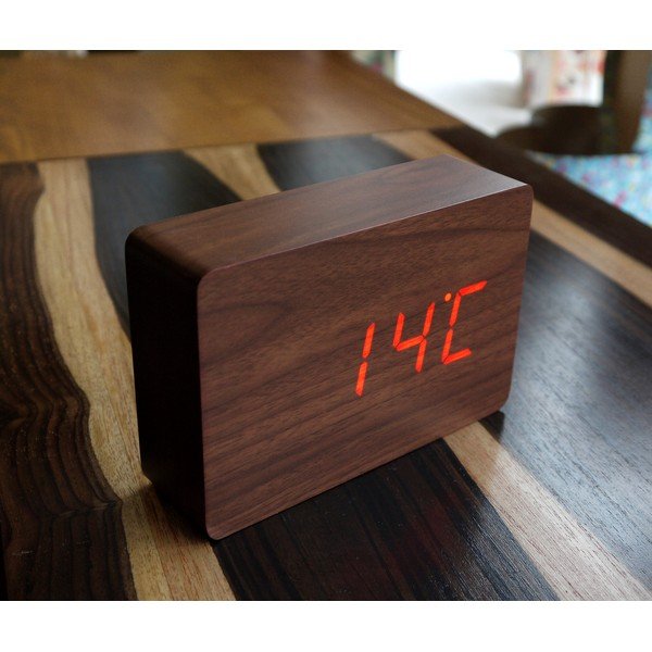Hnedý budík s červeným LED displejom Gingko Brick Click Clock-image-2