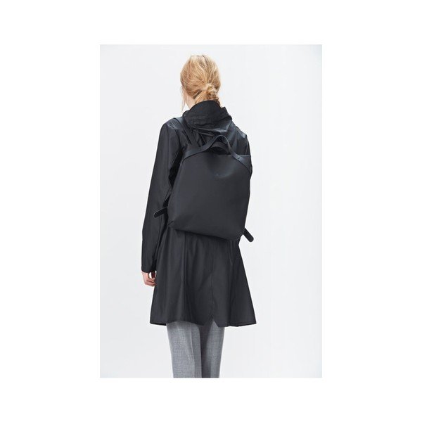 Čierny batoh s vysokou vodeodolnosťou Rains Shift Bag-image-4