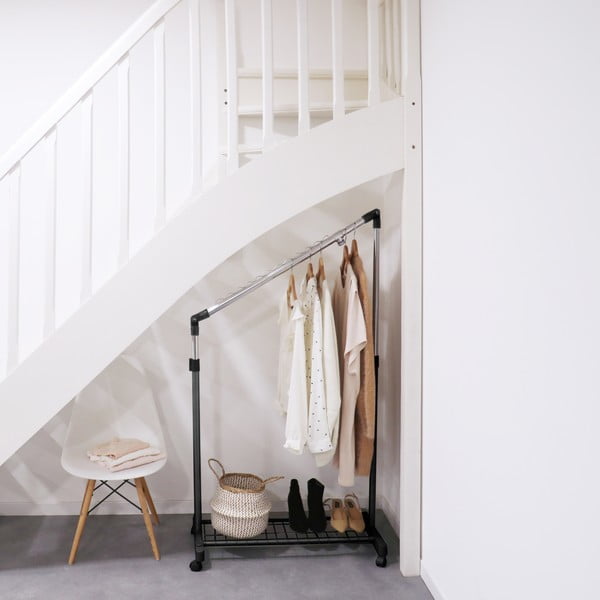 Čierny kovový teleskopický/pojazdný stojan na oblečenie Under Stairs – Compactor-image-1