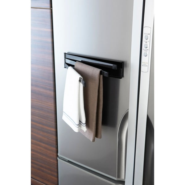 Čierny magnetický výklopný držiak na utierky YAMAZAKI Tower-image-1