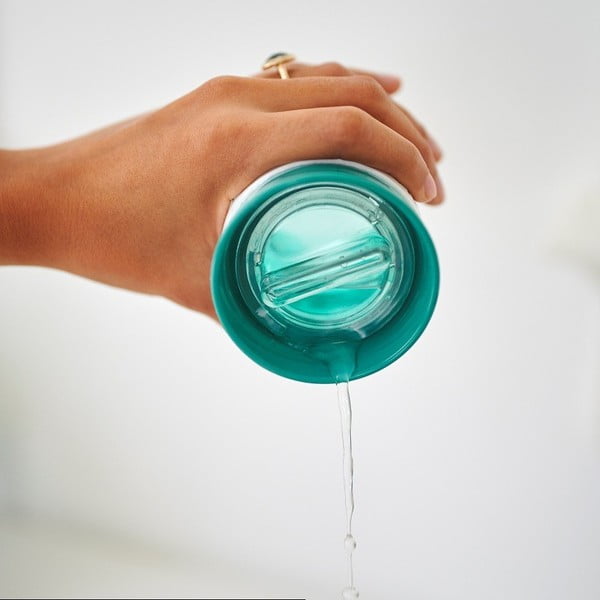 Svetloružový tritanový detský hrnček 300 ml Flowers &amp; butterflies – Mepal-image-1