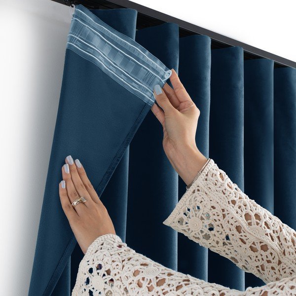 Modrý zamatový dimout záves 200x175 cm Velto – Filumi-image-3