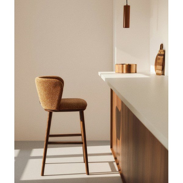 Čalúnená barová stolička v terakotovej farbe (výška sedadla 75 cm) Ciselia – Kave Home-image-1