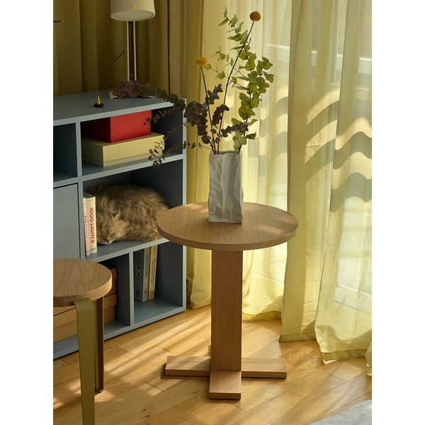 Okrúhly odkladací stolík v dekore duba ø 45 cm Koohi – Hübsch-image-2
