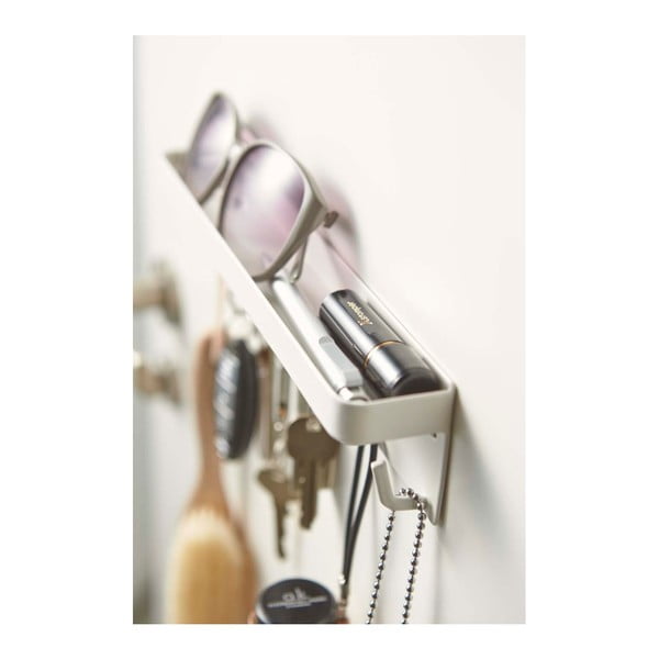 Biely nástenný vešiak na kľúče s poličkou YAMAZAKI Smart-image-3