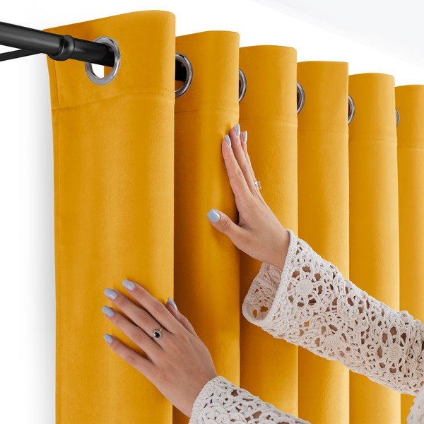 Zamatový dimout záves v horčicovej farbe 200x250 cm Velto – Filumi-image-3