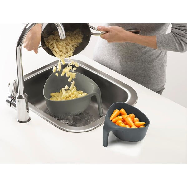 Sivé kompaktné cedidlo Joseph Joseph Colanders-image-3