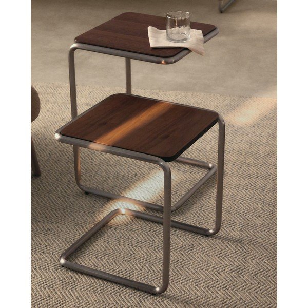 Odkladací stolík v dekore orecha 42x42 cm Tarsel – Kave Home-image-1