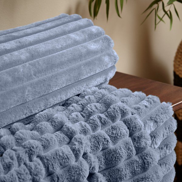 Modrá deka z mikroplyšu 130x170 cm Cosy Ribbed – Catherine Lansfield-image-2