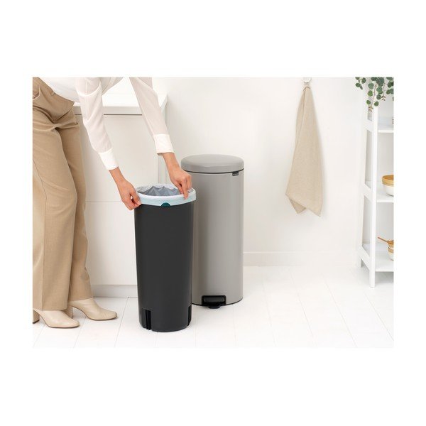 Svetlosivý pedálový oceľový odpadkový kôš 30 l NewIcon – Brabantia-image-3