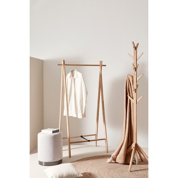 Čierny stojan na oblečenie z brezového dreva 91x151x50 cm Daiki – Yes Everyday-image-1