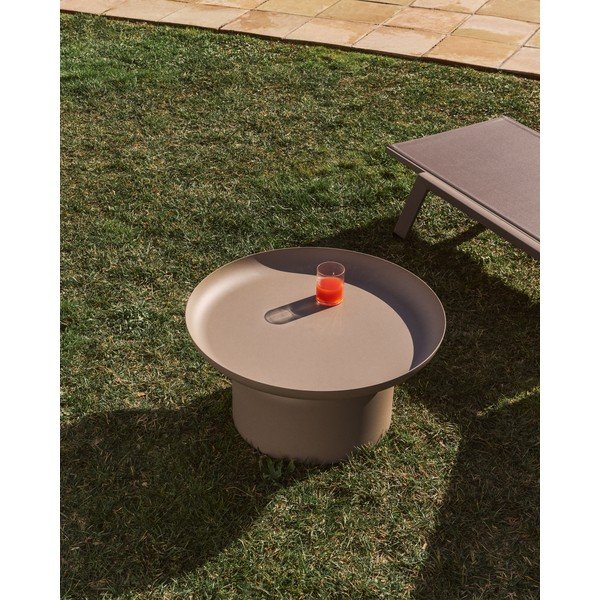 Kovový okrúhly Záhradný konferenčný stolík ø 70 cm Arcola – Kave Home-image-1