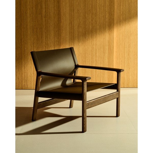 Tmavohnedé kožené kreslo Jan – Kave Home-image-1