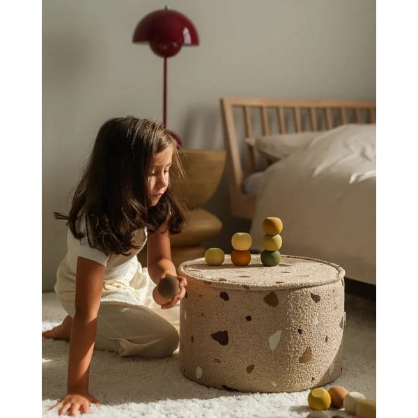 Svetlohnedý detský puf z textílie buklé/ženilkový Terrazzo – Wigiwama-image-1