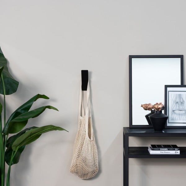 Čierny nástenný oceľový háčik Angle – Spinder Design-image-1