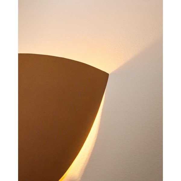 Nástenné svietidlo do zásuvky v terakotovej farbe Nibla – Kave Home-image-4