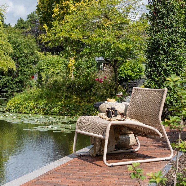 Béžové z umelého ratanu záhradné kreslo West – WOOOD-image-1