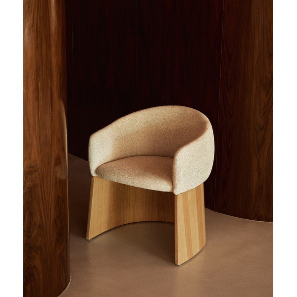 Béžové čalúnené jedálenské kreslo s podrúčkami Bosca – Kave Home-image-1