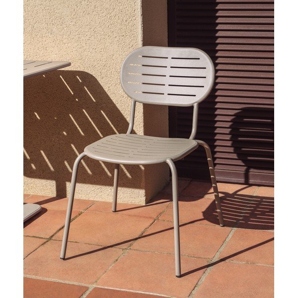 Taupe kovová záhradná stolička Brai – Kave Home-image-1