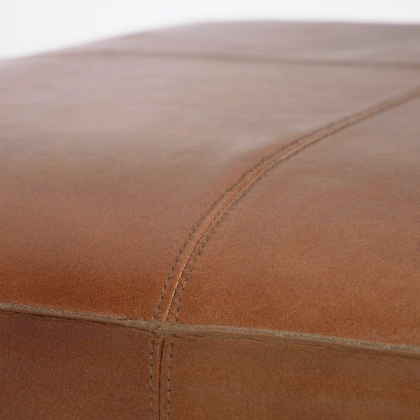 Koňakovohnedá kožená podnožka Kave Home Cesia-image-2