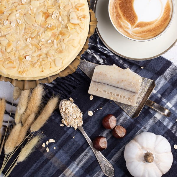 Ručne vyrábané prírodné mydlo Almara Soap Ovsený koláč-image-1