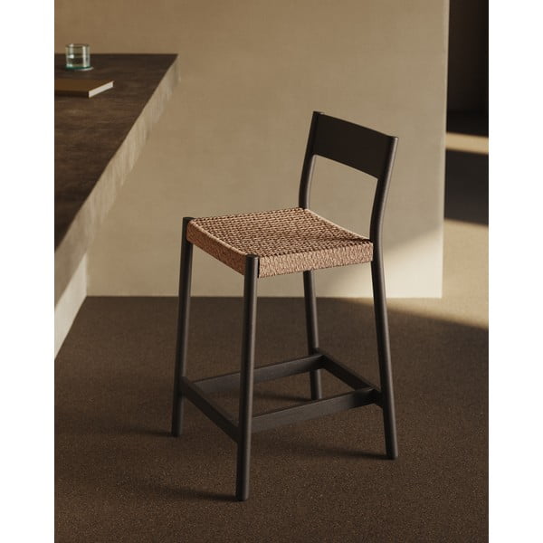 Čierna/v prírodnej farbe barová stolička z dubového dreva (výška sedadla 65 cm) Yalia – Kave Home-image-1