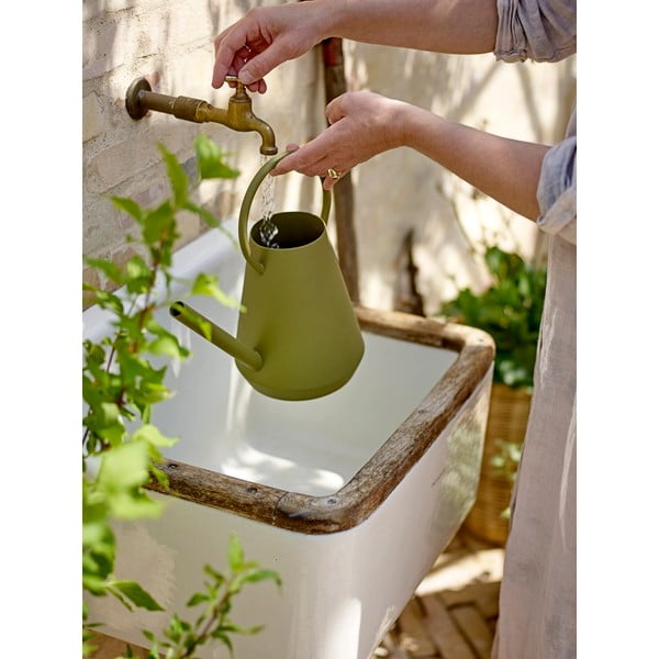 Kovová kanvička na zalievanie Vallis – Bloomingville-image-1