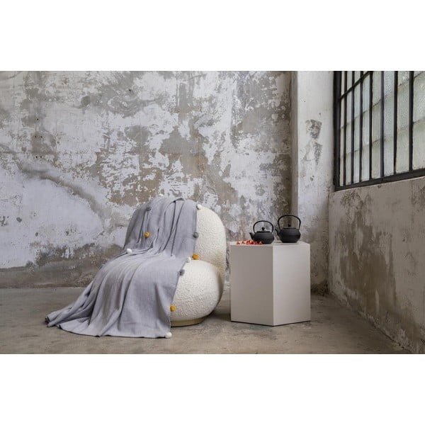 Sivý fleecový pléd 150x200 cm Pom Pom – Mijolnir-image-2