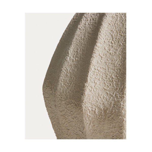 Krémovobiela ručne vyrobená/vysoká váza z papiermaša (výška  46,5 cm) Arquena – Kave Home-image-3