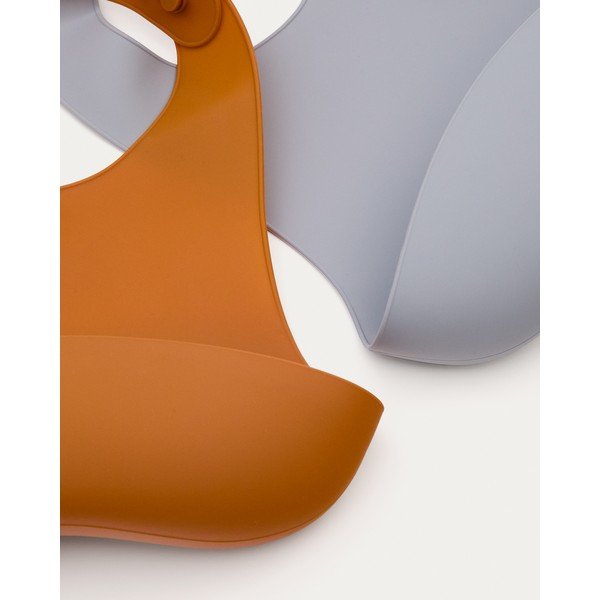 Oranžové/sivomodré podbradníky v súprave 2 ks Lili – Kave Home-image-4