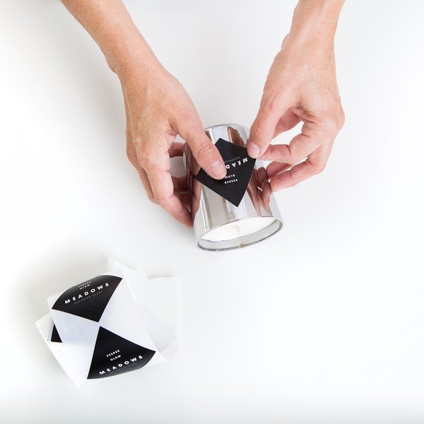 Sviečka Rustic Wood 60 hodín - breza, mahagón, klinček-image-3