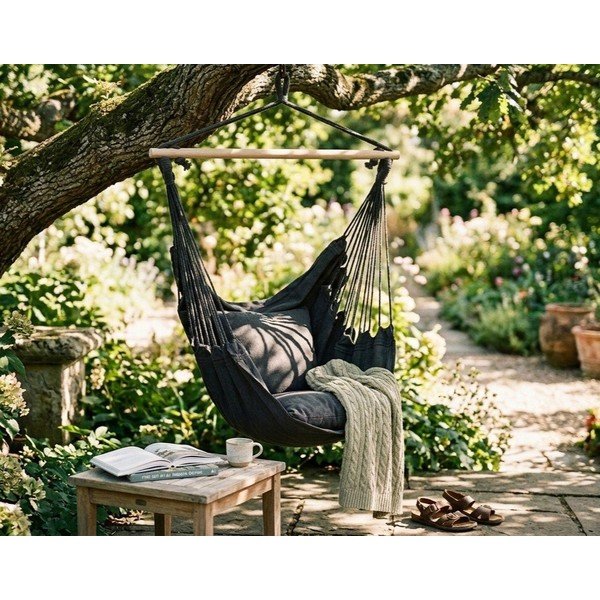 Čierne polstrované závesné záhradné kreslo Tobago – Garden Pleasure-image-1