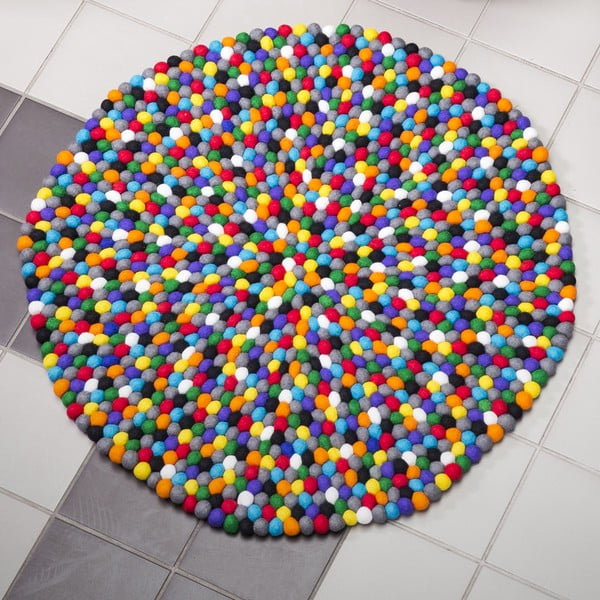 Ručne vyrobený guličkový koberec Happy Pills